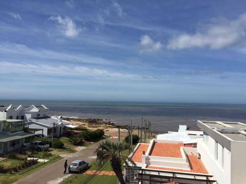 Lindisima casa en Manantiales con vistas al Mar y Punta del Este.